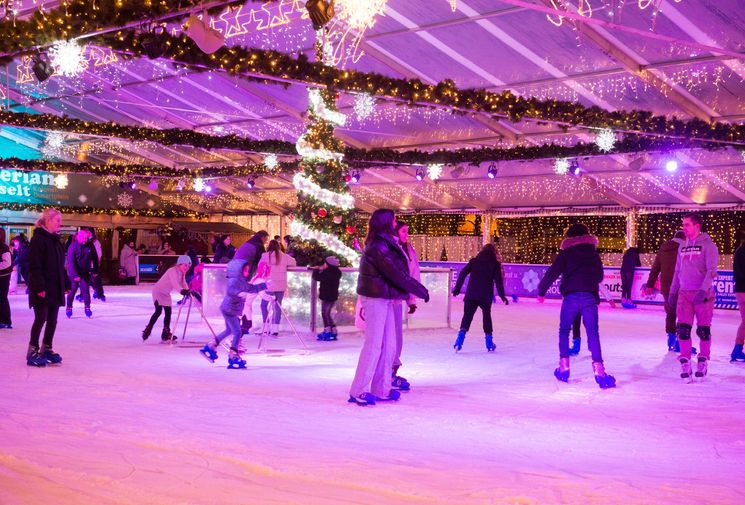 Afbeelding over Overdekte schaatsbaan