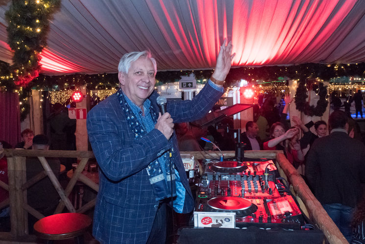 DJ Rikky in het Grand Café