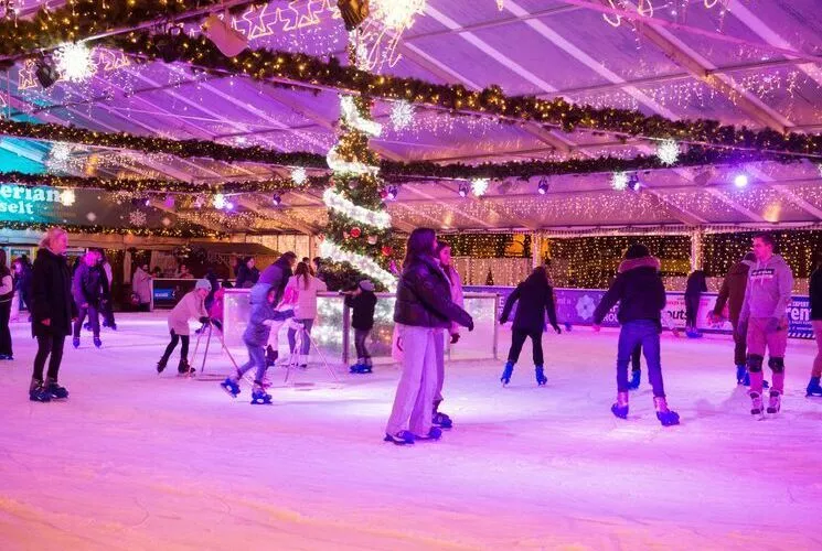 Overdekte schaatsbaan